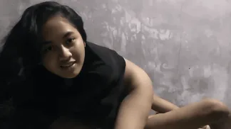 Ang bawat paghinga ko’y puno ng libog sa kahulugan ng iyong mga salitang puno ng pangako